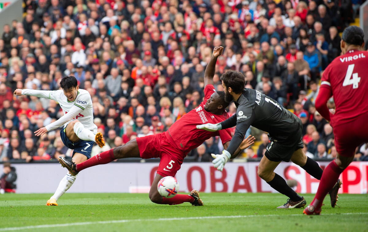 Premier League: Απίστευτο ματς στο «Ανφιλντ»  thumb