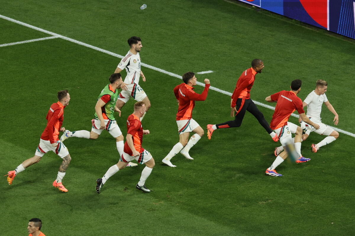 ΓΚΟΛ στο 90+10' για Ουγγαρία που έχει ελπίδες!  thumb