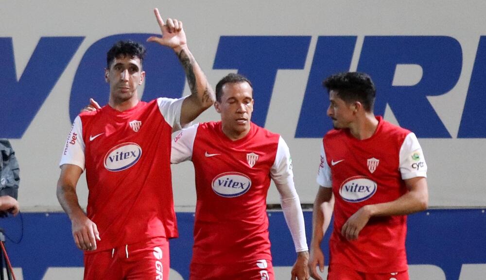 Νέα Σαλαμίνα - Δόξα 1-0: Στο παρά... ένα «μίλησε» ο Ντόρεγκαραϊ! thumb