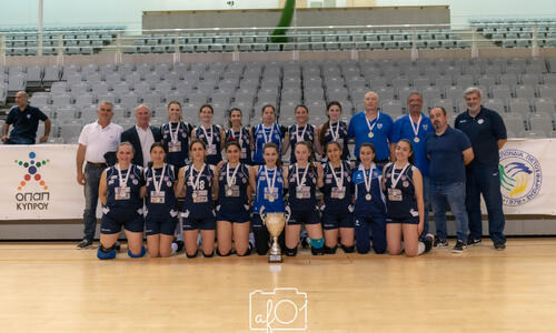 Κυπελλούχος Β Κατηγορίας Γυναικών το UCLan Cyprus ΘΟΙ Αυγόρου  thumb