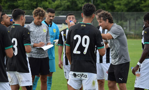 Η ενδεκάδα Ιδιάκεθ ενόψει Jong Go Ahead Eagles (U23) thumb