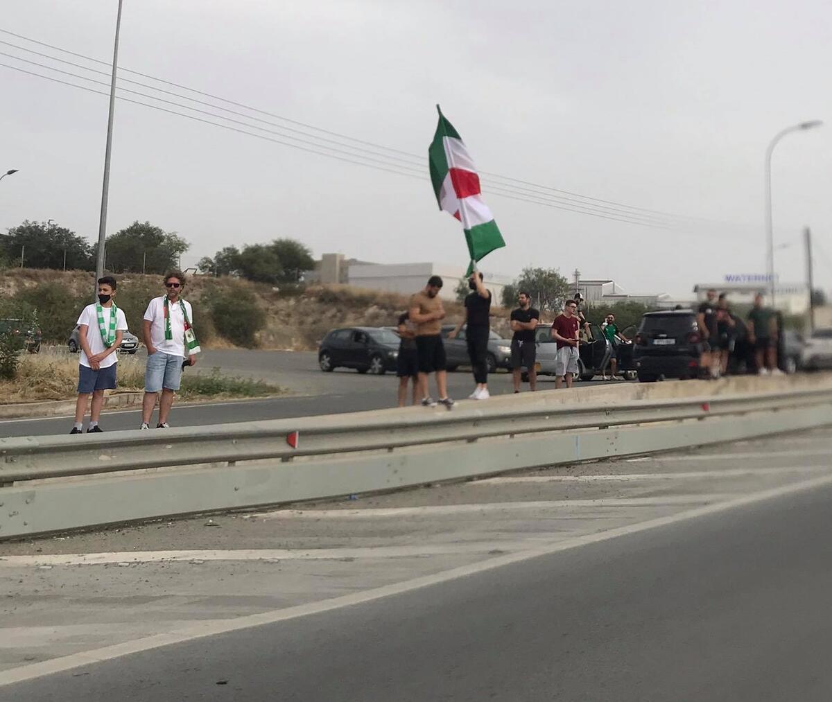 Στον αυτοκινητόδρομο οι Ομονοιάτες (pics) thumb
