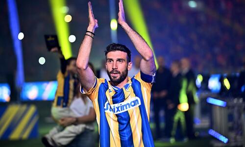 Αποθέωσε Εφραίμ ο ΑΠΟΕΛ: «Αποχαιρέτησε το ποδόσφαιρο όπως του άξιζε» thumb