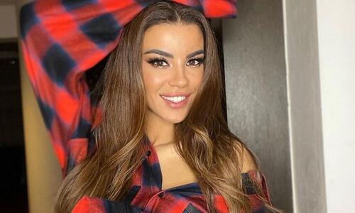 Η Ειρήνη Παπαδοπούλου φόρεσε το πουκάμισο του Πασχαλάκη! thumb