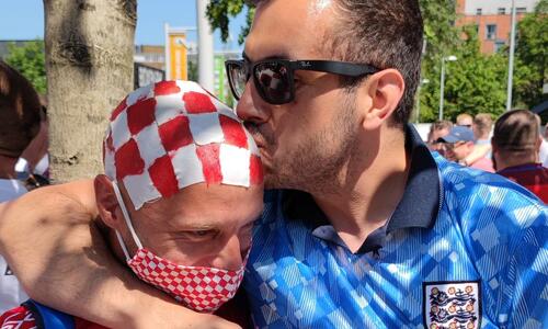 Χαμός με Άγγλους και Κροάτες πριν το μεταξύ τους ματς (vid) thumb