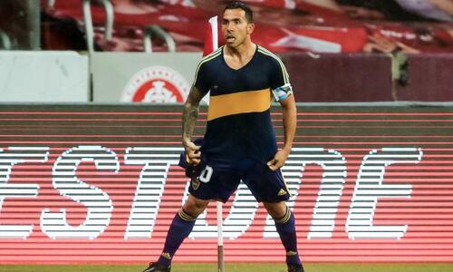 Τέβες: «Χάσαμε έναν θρύλο, η νίκη αφιερωμένη στον Ντιέγκο» thumb