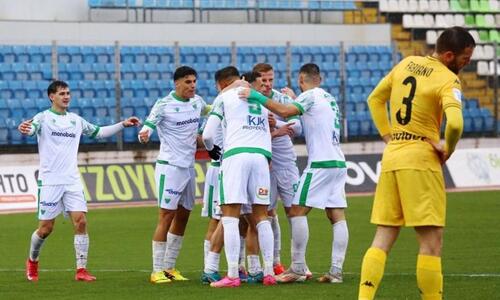 Super League: «Χόρευε» στη βροχή ο Λεβαδειακός thumb