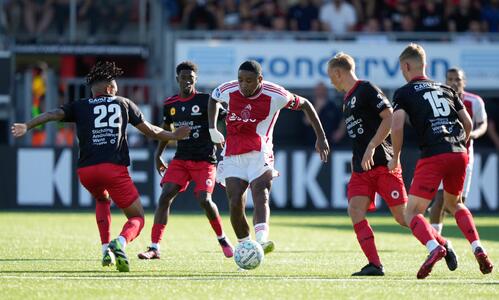 Eredivisie: Πρώτη «γκέλα» για Αγιαξ thumb