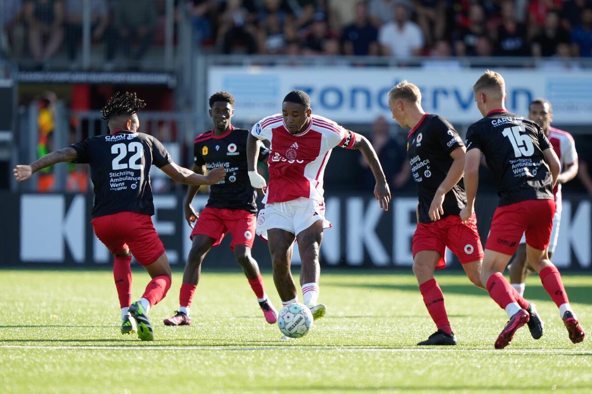 Eredivisie: Πρώτη «γκέλα» για Αγιαξ thumb
