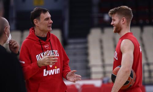 EuroLeague: Μια νίκη από την κορυφή ο Ολυμπιακός thumb