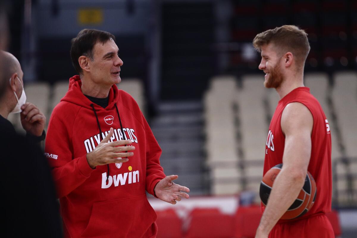 EuroLeague: Μια νίκη από την κορυφή ο Ολυμπιακός thumb