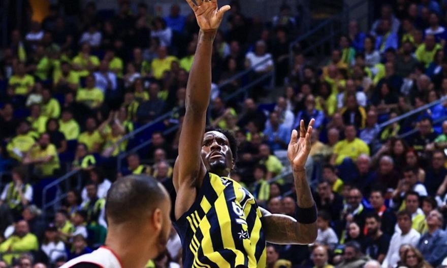 Euroleague: Η Φενέρ «προσγείωσε» την Μπάγερν thumb