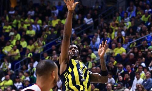 Euroleague: Η Φενέρ «προσγείωσε» την Μπάγερν thumb