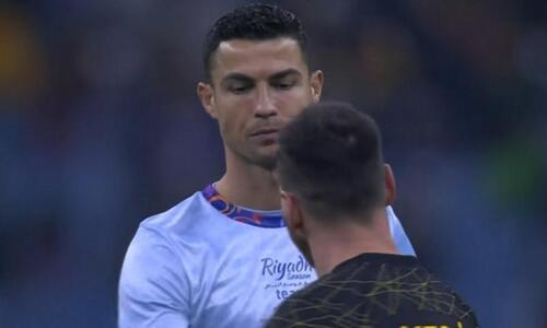 Αμηχανία: Η... όχι και τόσο θερμή χειραψία Μέσι και Ρονάλντο! (ΒΙΝΤΕΟ) thumb