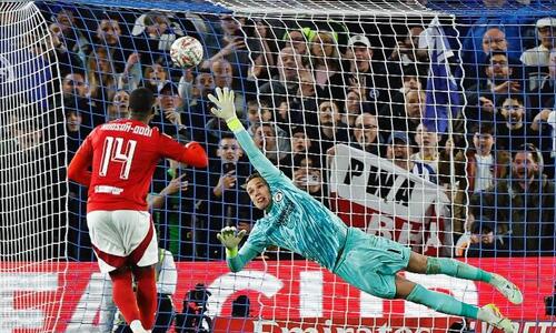 Η «ρουλέτα» έστειλε την Φόρεστ στους «4»! thumb