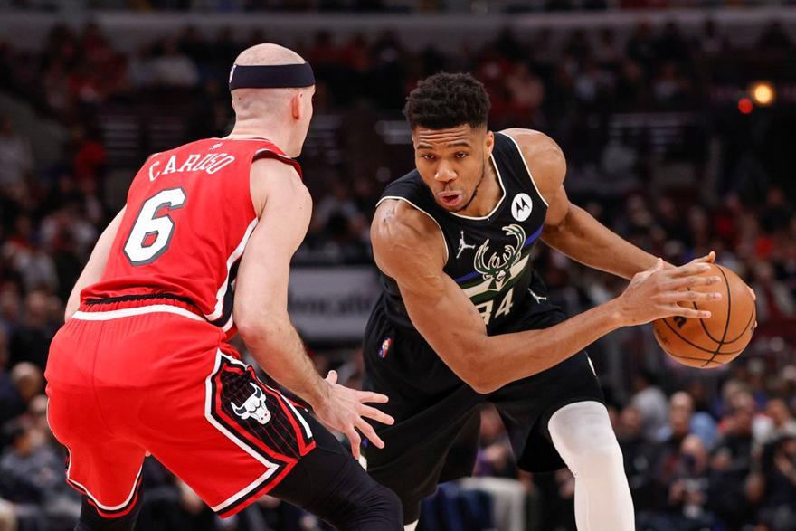 NBA: «Περίπατος» των Μπακς στο Σικάγο thumb