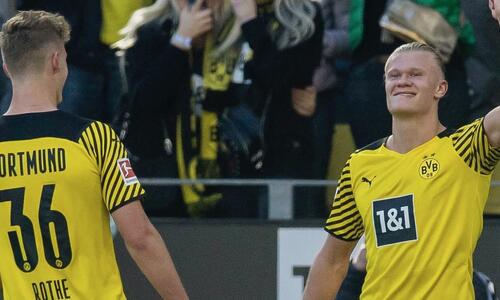 Bundesliga: Η Ντόρτμουντ διέλυσε με εξάρα τη Βόλφσμπουργκ thumb