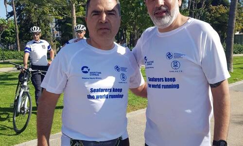 Ο Υφυπουργός Ναυτιλίας Βασιλείος Δημητριάδης και ο Χαράλαμπος Σκαπούλλης έτρεξαν στον μαραθώνιο 5 χλμ. thumb