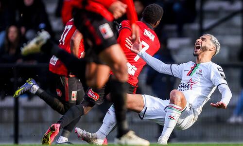 Jupiler: Ισόπαλο το ντέρμπι της «ουράς» thumb