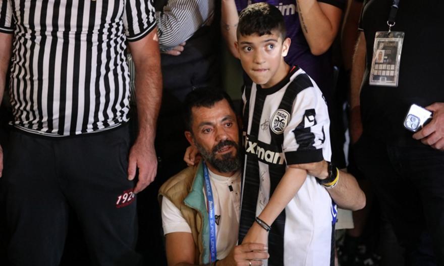 Παίρνει το δρόμο της επιστροφής ο μικρός Γιαννάκης! thumb