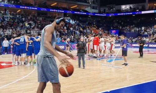 Οι Ισπανοί πανηγύριζαν και ο Γιάννης έκανε προθέρμανση! (vid) thumb
