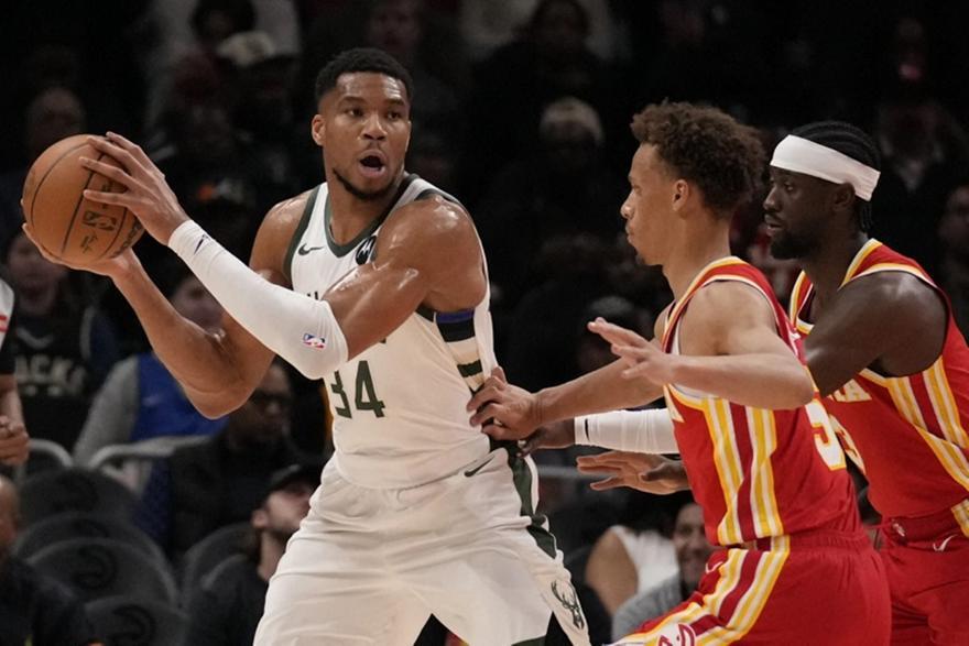 Triple-double του Γιάννη Αντετοκούνμπο στην Ατλάντα για Μπακς thumb