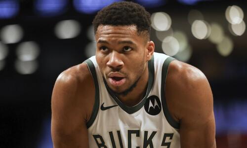 Οι Μπακς λύγισαν από τους Κλίπερς, παρά την 36άρα του Γιάννη thumb