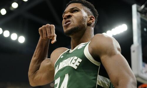 ΝΒΑ: Ανετη νίκη για Μπακς με «διπλό» Giannis thumb