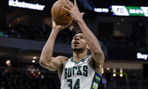 Η Big-Three του Μιλγουόκι καθάρισε με 89 πόντους στο Σακραμέντο thumb