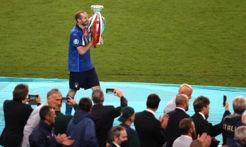 «Τον Κριστιάνο ξέρεις να τον σταματήσεις, με τον Μέσι απλά... προσεύχεσαι» thumb
