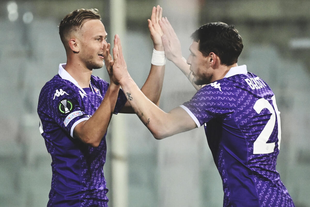Europa Conference League: Στους 8 έστω και δύσκολα η Φιορεντίνα thumb