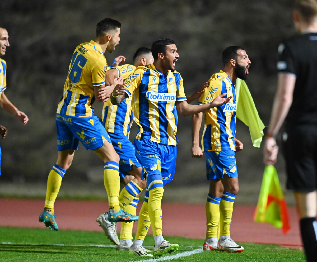Πάφος FC – ΑΠΟΕΛ 0-1: Στη μοναξιά της κορυφής δια… κεφαλής Τσεμπάκ! thumb