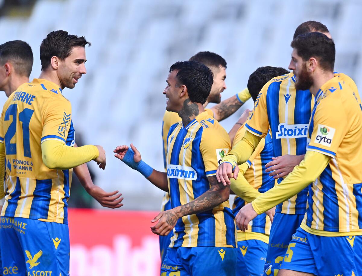 ΑΠΟΕΛ-Καρμιώτισσα 4-1: «Γαλαζοκίτρινη» κυριαρχία και υπεροχή! thumb