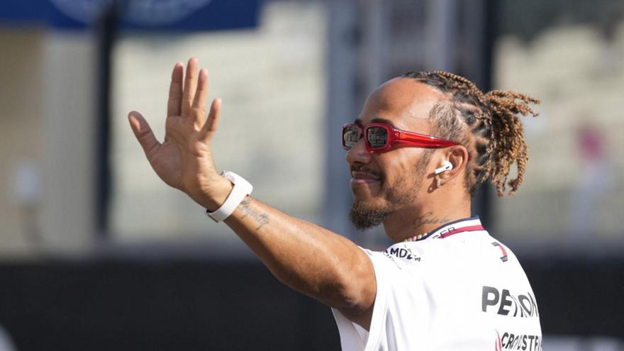 Formula 1: Οι μηχανές ζεσταίνονται thumb