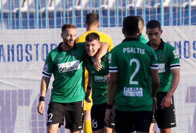 Φοβερός Χαραλάμπους και 0-2 ο Ολυμπιακός - Σε video το γκολ του thumb
