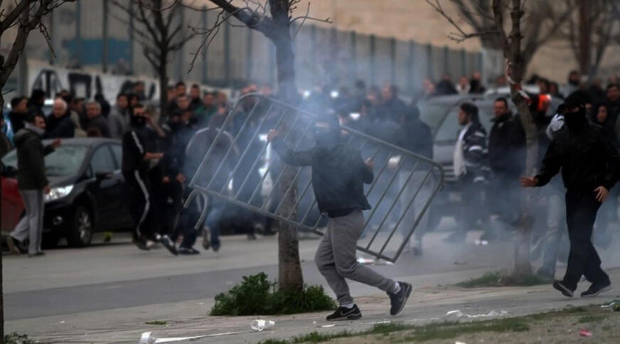 Βίντεο - σοκαριστικές μαρτυρίες χούλιγκαν από τη Θεσσαλονίκη - Προσοχή ενοχλητικές εικόνες thumb