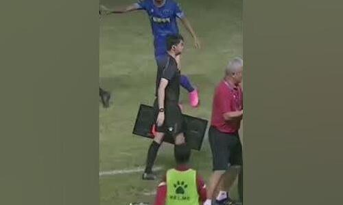 Παράγοντας ομάδας χαστούκισε διαιτητή και μετά… λιποθύμησε! (Βίντεο) thumb