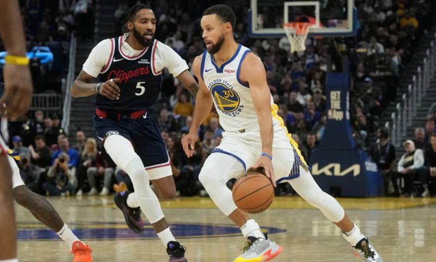 NBA: Μπάτλερ και Κάρι «καθάρισαν» τους Κλίπερς thumb