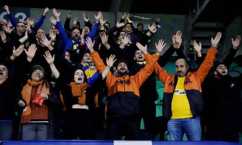 Φωτορεπορτάζ από τους ΑΠΟΕΛίστες στο Tallaght Stadium thumb