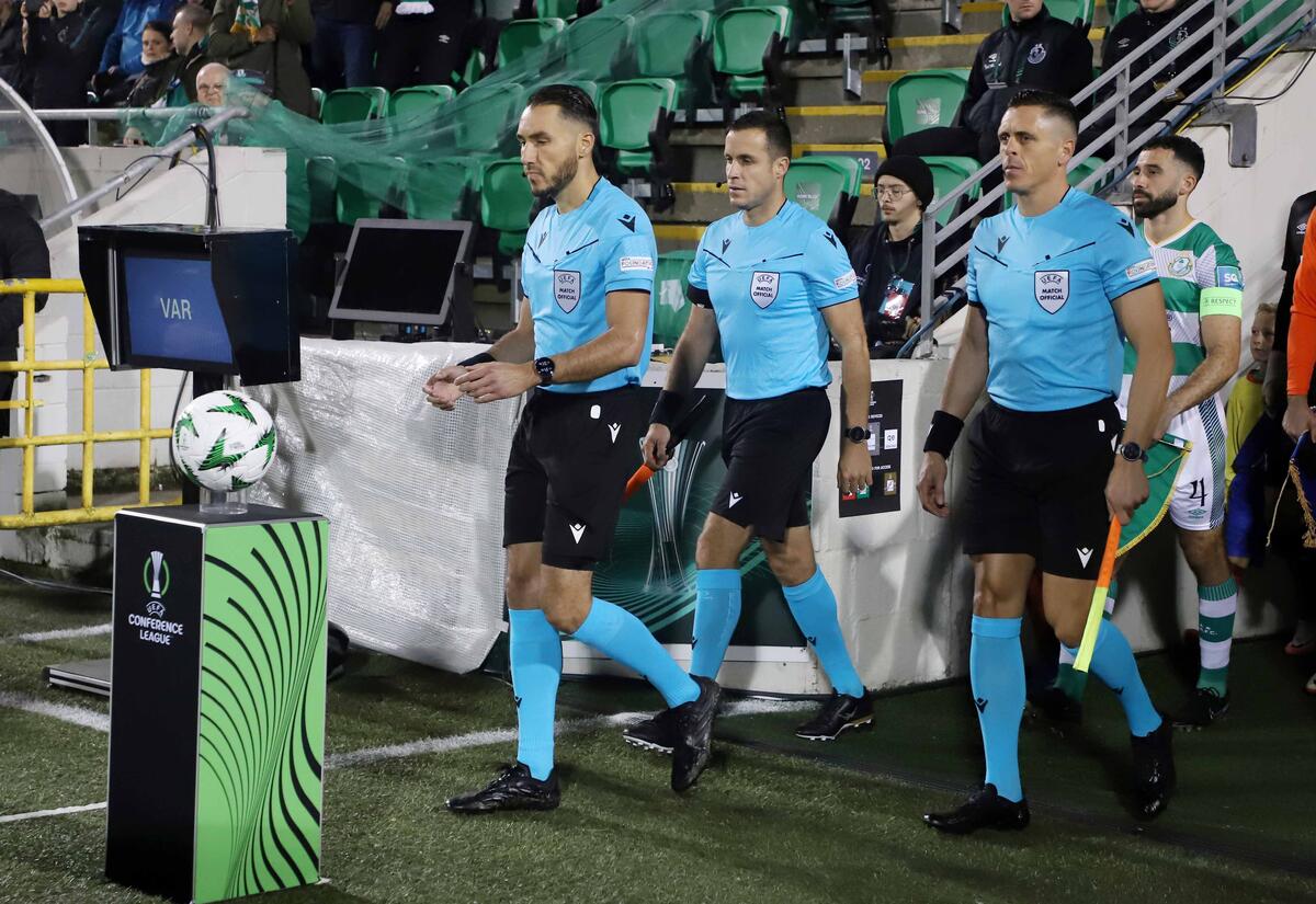 Με 10 η Σάμροκ Ρόβερς - Ευκαιρία για τον ΑΠΟΕΛ thumb