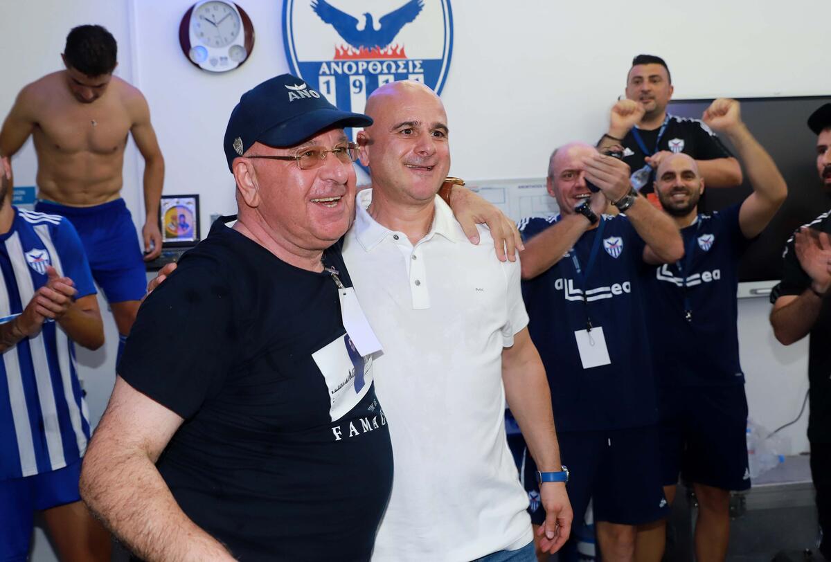 Το διαζύγιο με Τιμούρ και επόμενη μέρα  thumb