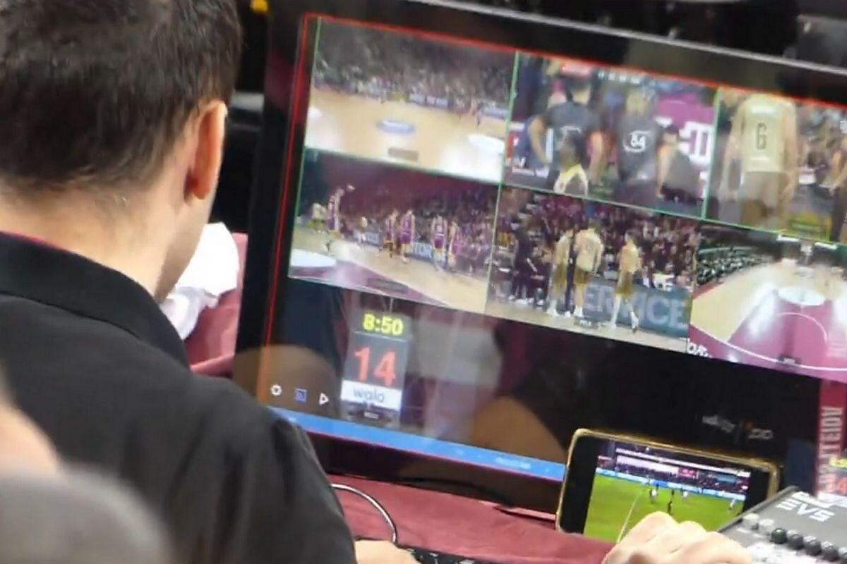 Απίθανο σκηνικό στην Liga Endesa: Οι χειριστές του instant replay έβλεπαν ποδόσφαιρο thumb