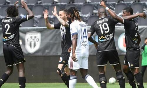 Συντριβή και με το ένα πόδι στη Ligue 2 thumb