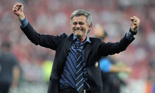 Οι οπαδοί της Ίντερ αποθέωσαν τον Μουρίνιο thumb