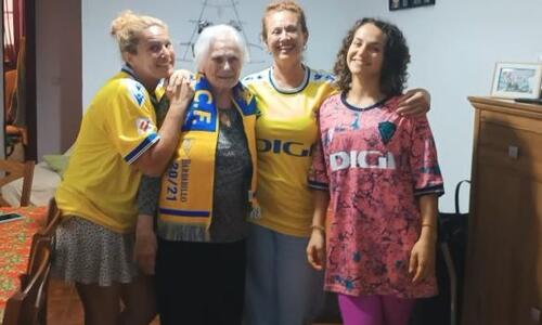 Η Κάντιθ αγόρασε το σπίτι 88χρονης που κινδύνευε με έξωση thumb