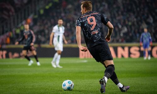 Bundesliga: Με πέναλτι του Κέιν η Μπάγερν πέρασε από τη Γκλάντμπαχ thumb