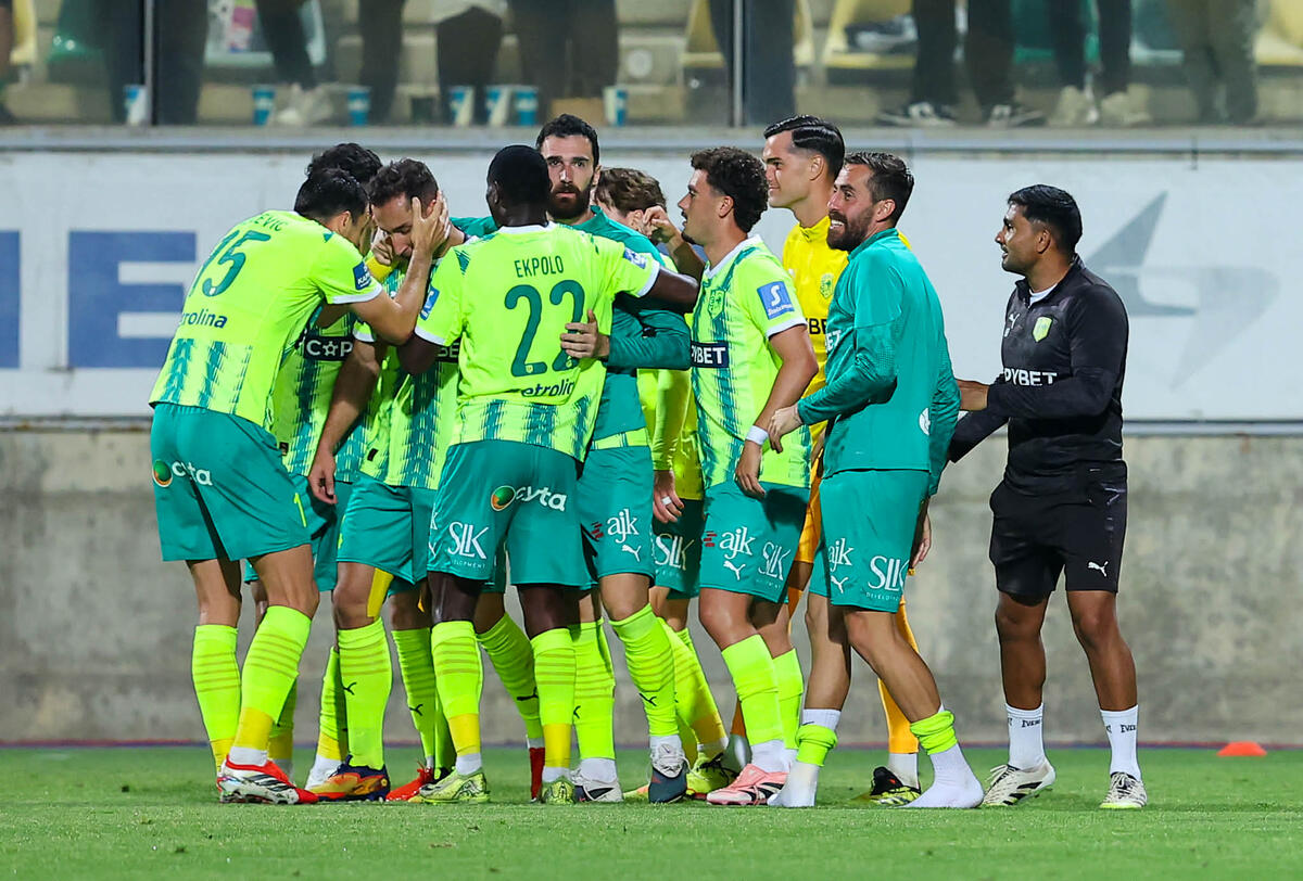 ΑΕΚ - Άρης 2-0: Νίκη Ευρώπης για τους Λαρνακείς - «Χάνει» το τρένο η «ελαφρά ταξιαρχία»  thumb