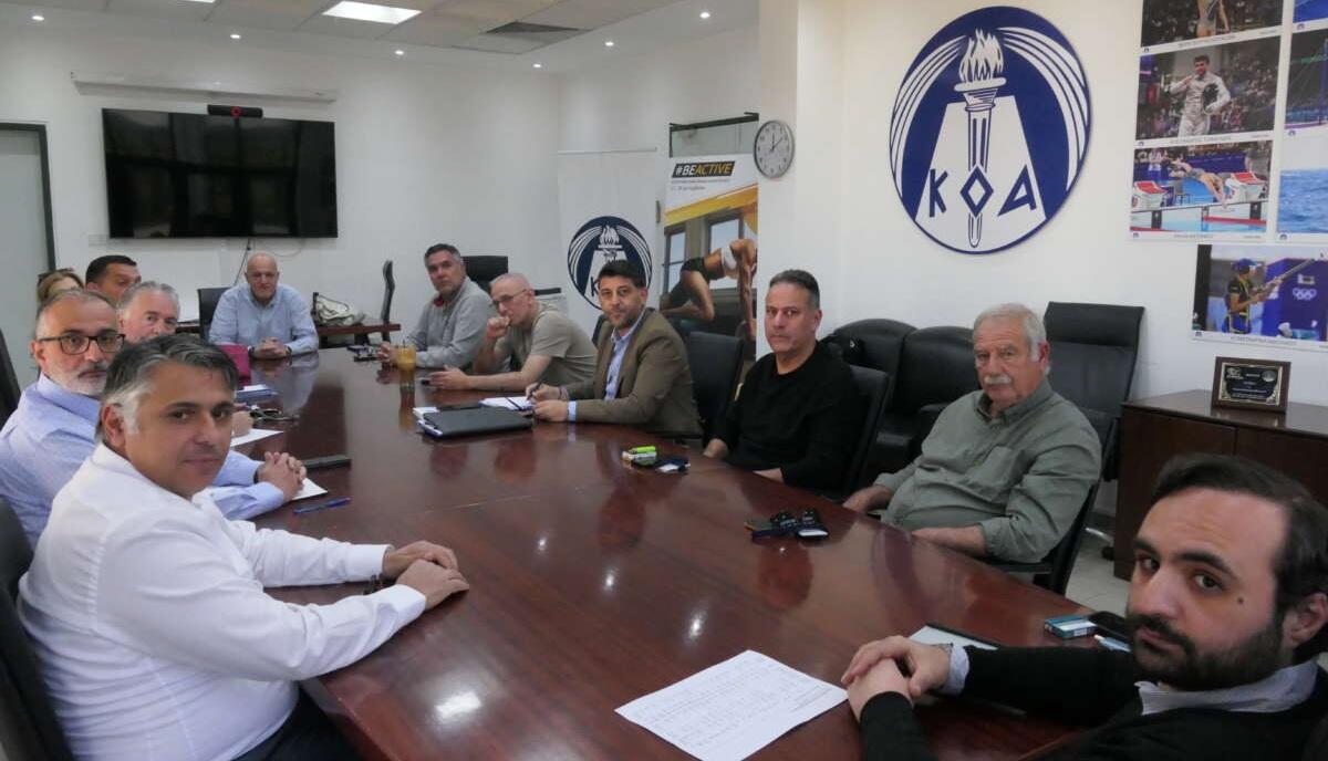 ΚΟΑ: Συμφωνία για αναβάθμιση των αθλητικών υποδομών της Πάφου thumb
