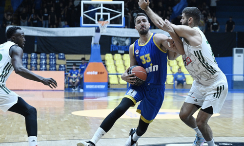 Προσωρινή διακοπή και έκκληση να μην βρίζουν τον πρωθυπουργό thumb