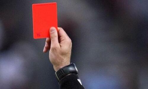 O παίκτης της Πρέμιερ Λιγκ που πήρε… τρεις κόκκινες στο ίδιο παιχνίδι! thumb
